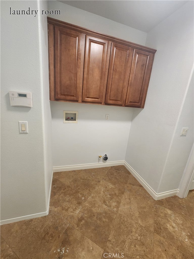 4043 Cedarwood Court