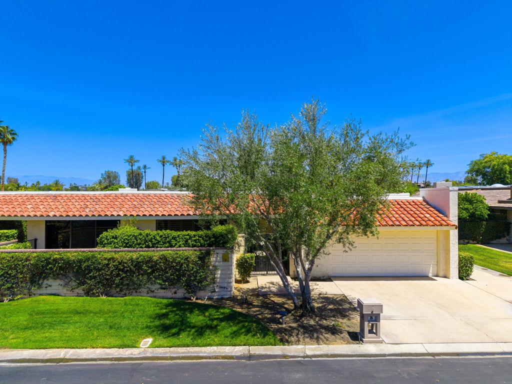The Springs C.C. - Residential Lease