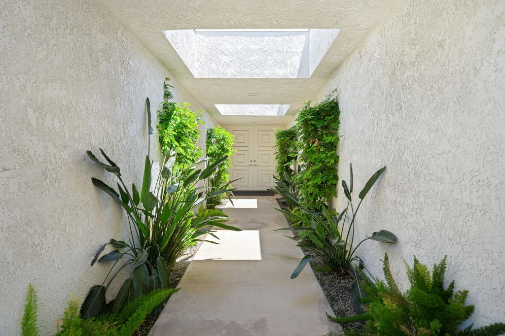 The Springs C.C. - Residential Lease