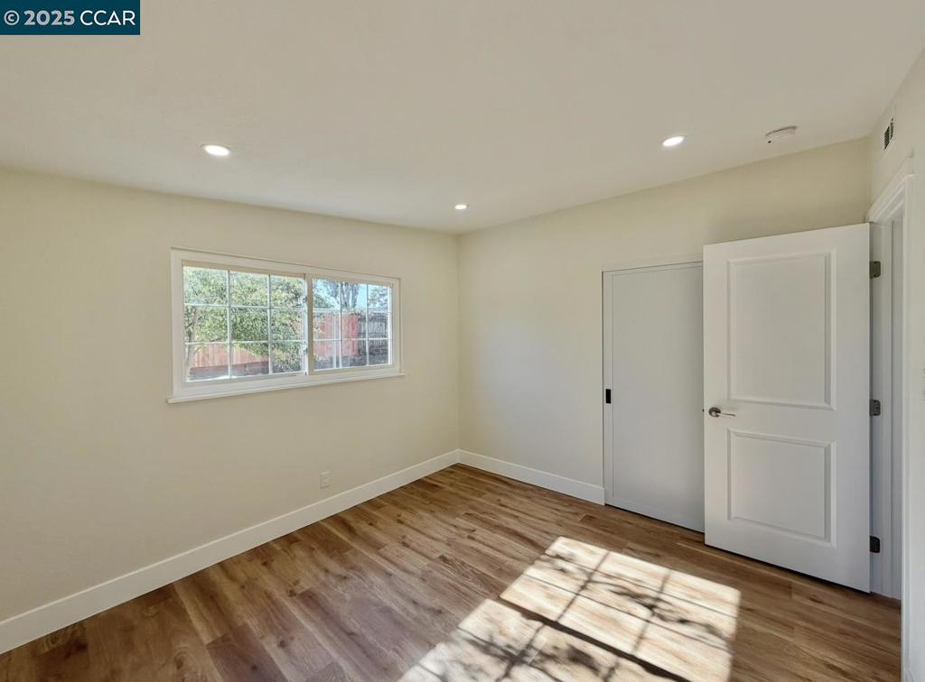 BEVERLY HILLS - Residential