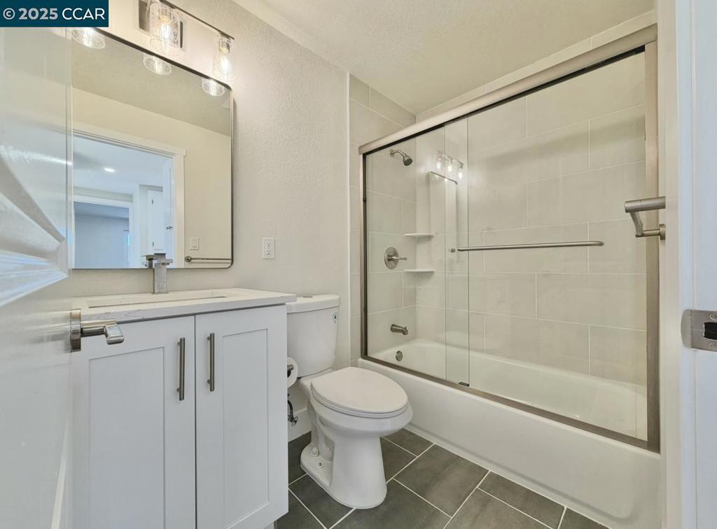 BEVERLY HILLS - Residential