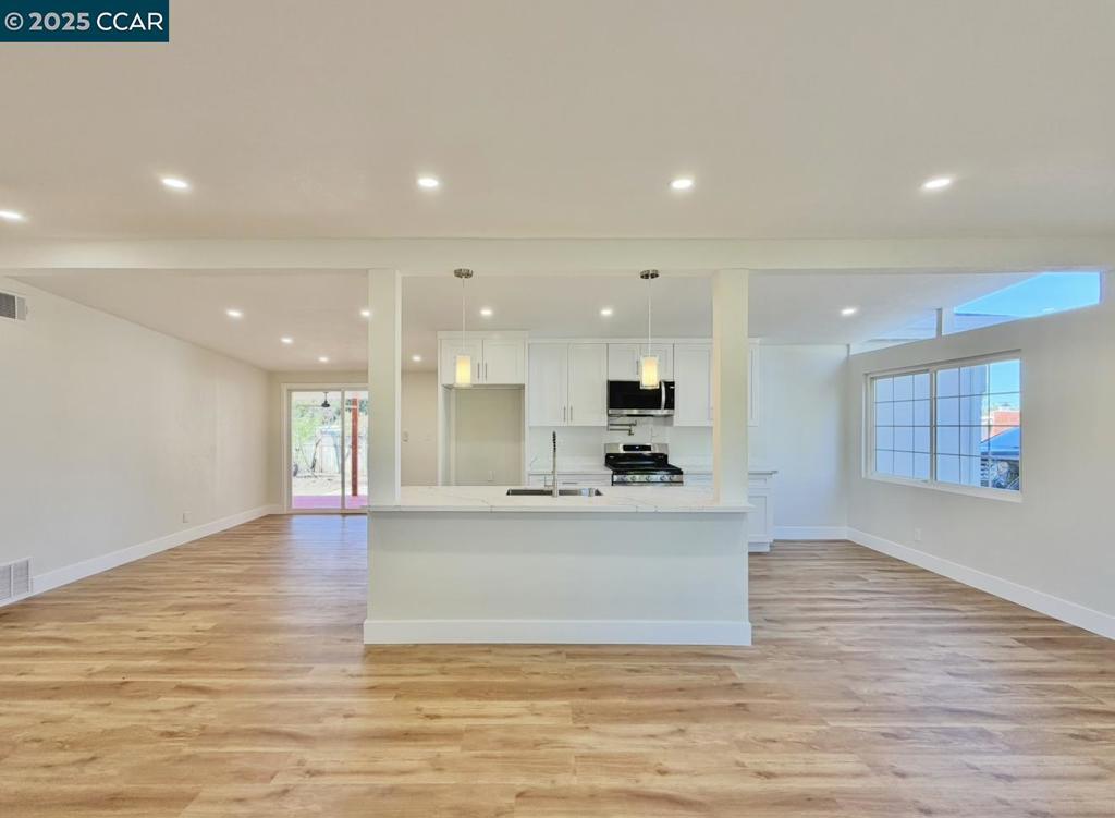 BEVERLY HILLS - Residential