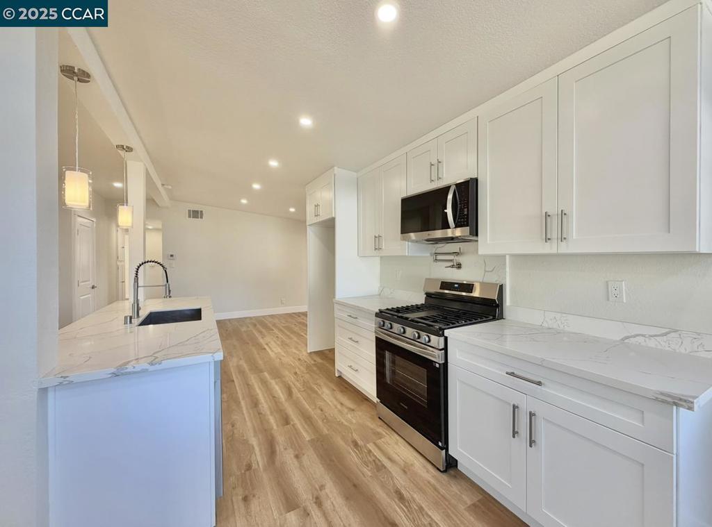 BEVERLY HILLS - Residential