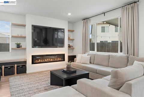 Photo of 3651 McGuire Dr Dr, Stockton, CA 95205 (MLS # 41129679)