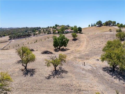 Tiny photo for 4205 High Grove Road RD, Templeton, CA 93465 (MLS # PI26091684)