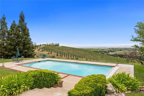 Tiny photo for 4205 High Grove Road RD, Templeton, CA 93465 (MLS # PI26091684)