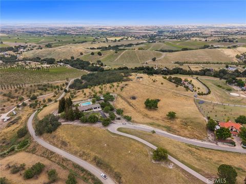 Tiny photo for 4205 High Grove Road RD, Templeton, CA 93465 (MLS # PI26091684)
