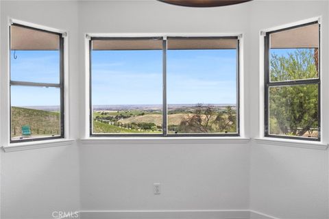 Tiny photo for 4205 High Grove Road RD, Templeton, CA 93465 (MLS # PI26091684)
