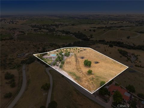 Tiny photo for 4205 High Grove Road RD, Templeton, CA 93465 (MLS # PI26091684)