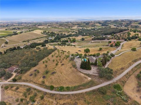 Tiny photo for 4205 High Grove Road RD, Templeton, CA 93465 (MLS # PI26091684)