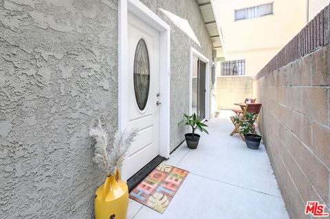 Photo of 4564 W Broadway Unit B, Hawthorne, CA 90250 (MLS # 25603051)