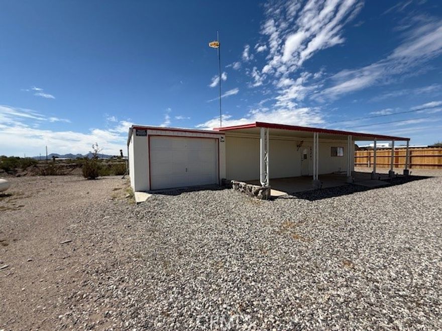 Desert Retreat Near the Colorado River



This 2-bed, 2-bath mobile home sits on a sprawling 23,000 sq ft lot with stunning open desert views. Includes a 1-car garage and vast outdoor space, perfect for relaxation or expansion. Ideal for someone seeking tranquility and proximity to the river.