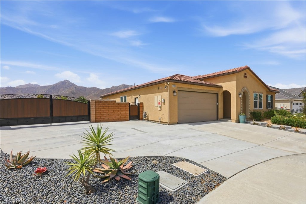 21159 Blue Jeans Court