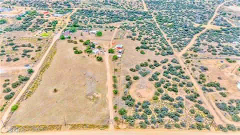 8288 White Road, Phelan, CA 92371 - MLS#: PW25079548