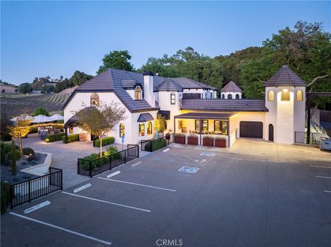 Tiny photo for 2720 Oak View, Templeton, CA 93465 (MLS # NS26079180)