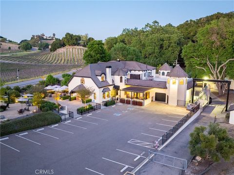 Tiny photo for 2720 Oak View, Templeton, CA 93465 (MLS # NS26079180)