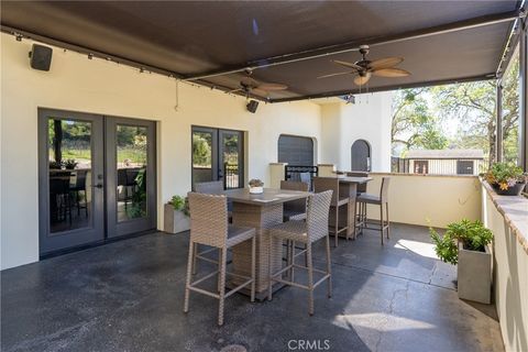 Tiny photo for 2720 Oak View, Templeton, CA 93465 (MLS # NS26079180)