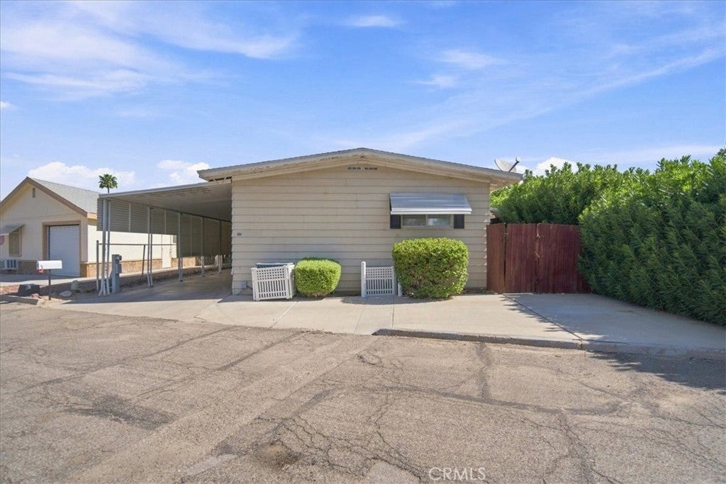 660 Beach Drive