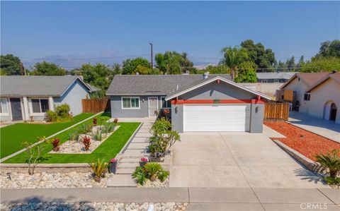 Photo of 1322 Hunter Drive, Redlands, CA 92374 (MLS # IV26074060)