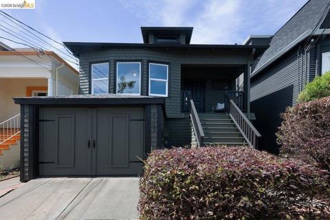 Photo of 4369 Howe St St, Oakland, CA 94611 (MLS # 41132372)
