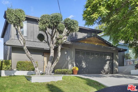 Photo of 531 Benson Way, Thousand Oaks, CA 91360 (MLS # 25615813)