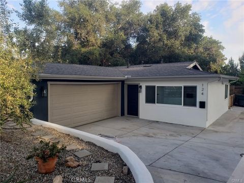 Photo of 124 CEDAR Street, Pasadena, CA 91103 (MLS # WS26039821)