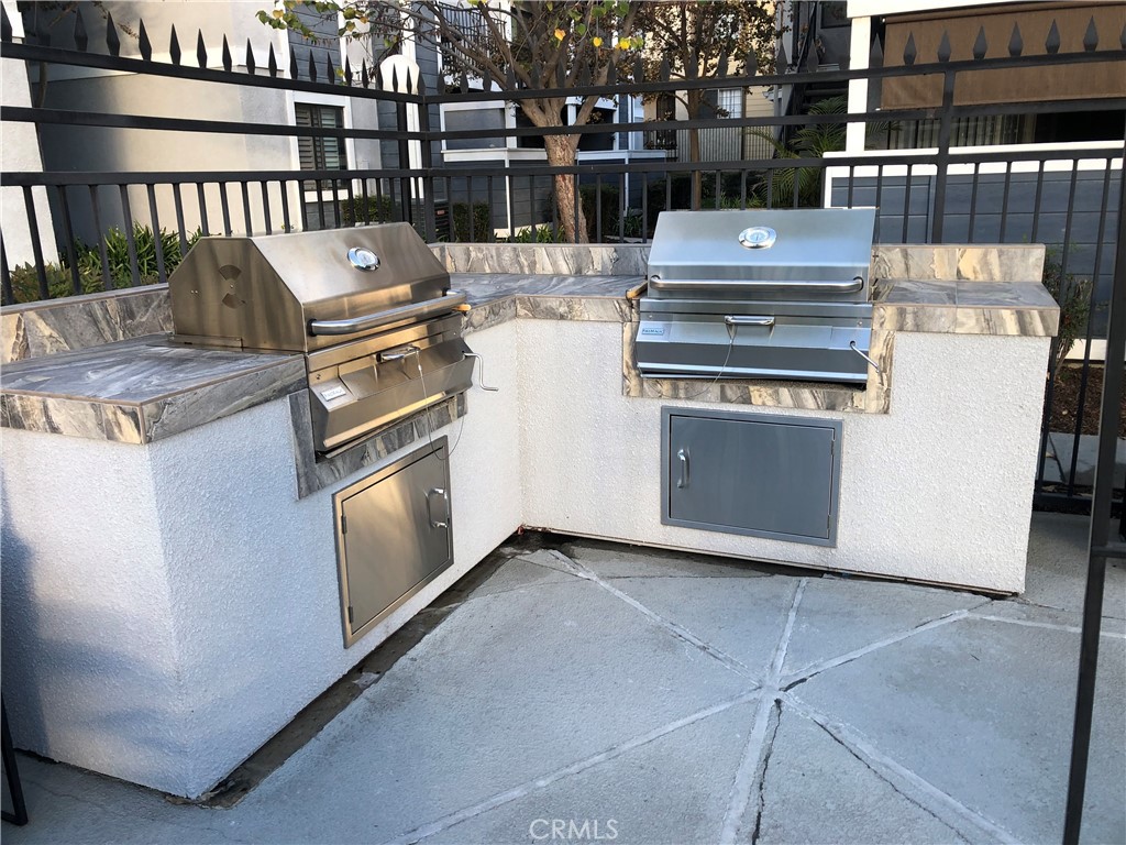 5165 Walnut Avenue 13