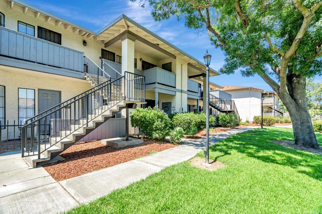 3138 Kenland Drive