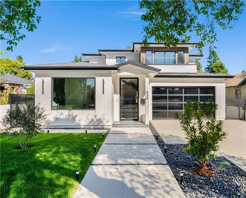 934 N Fairview Street Burbank CA 91505