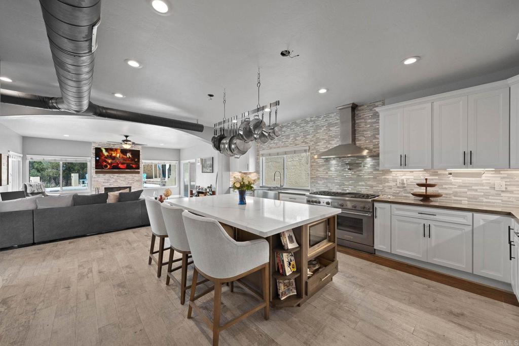 3676 Valley Road