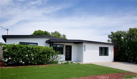 Photo of 820 Iris Ave, Imperial Beach, CA 91932 (MLS # OC26092491)
