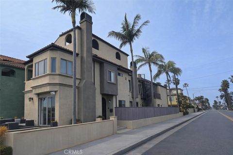 Photo of 123 10th Street, Huntington Beach, CA 92648 (MLS # IV25146429)