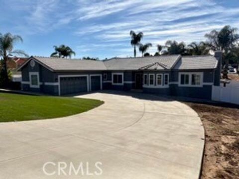 Photo of 14445 Sunset Ridge Rd, Riverside, CA 92503 (MLS # PW26011057)