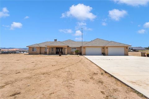 Photo of 14201 Rodeo Road, Hesperia, CA 92344 (MLS # HD26094753)