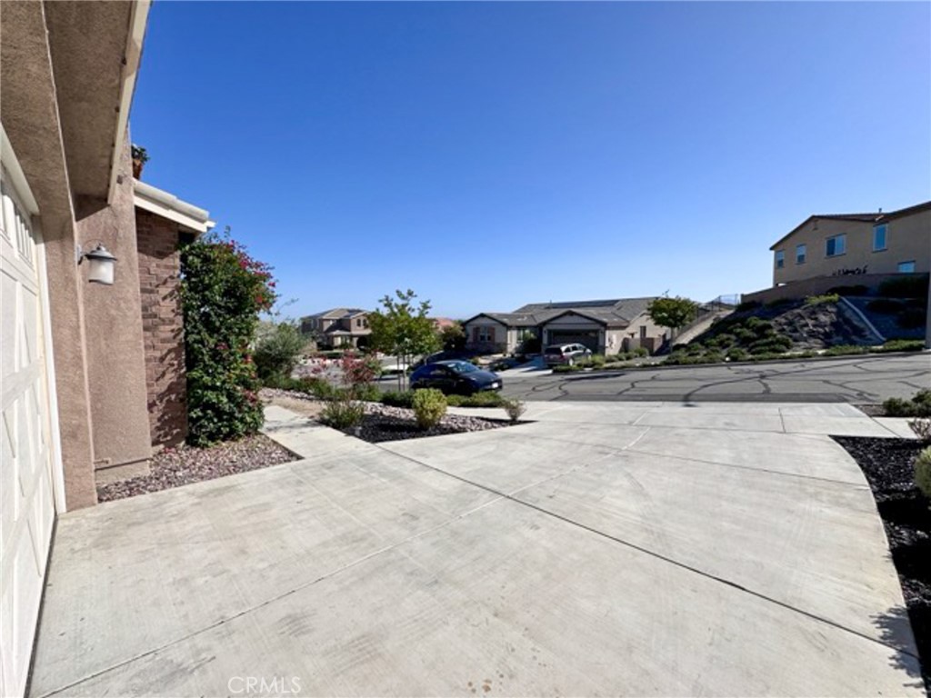45725 Middle Gate Court