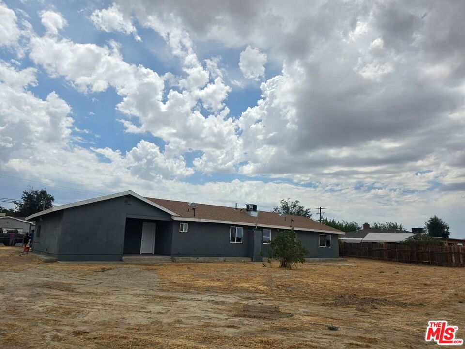 10107 E Avenue R14