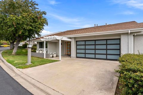 Photo of 2143 Caminito San Martin, La Jolla, CA 92037 (MLS # PTP2605230)