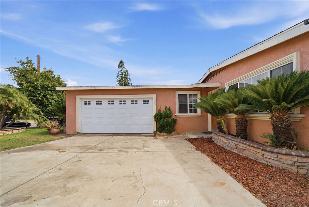 829 S Kenmore
