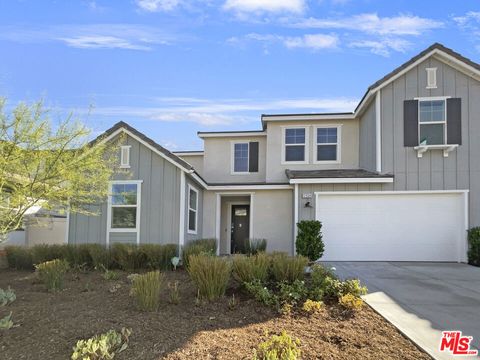 Photo of 17934 Spire Court, Santa Clarita, CA 91350 (MLS # 24427712)