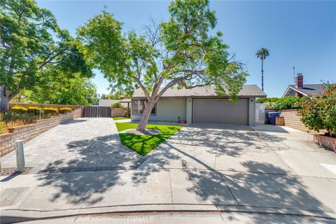 Photo of 9130 Duncan Avenue, Riverside, CA 92503 (MLS # IV26100361)