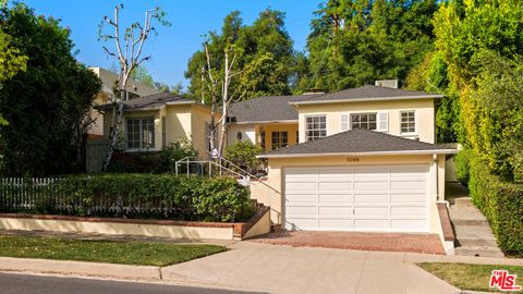 Photo of 12166 Laurel Terrace Drive, Studio City, CA 91604 (MLS # 26670117)