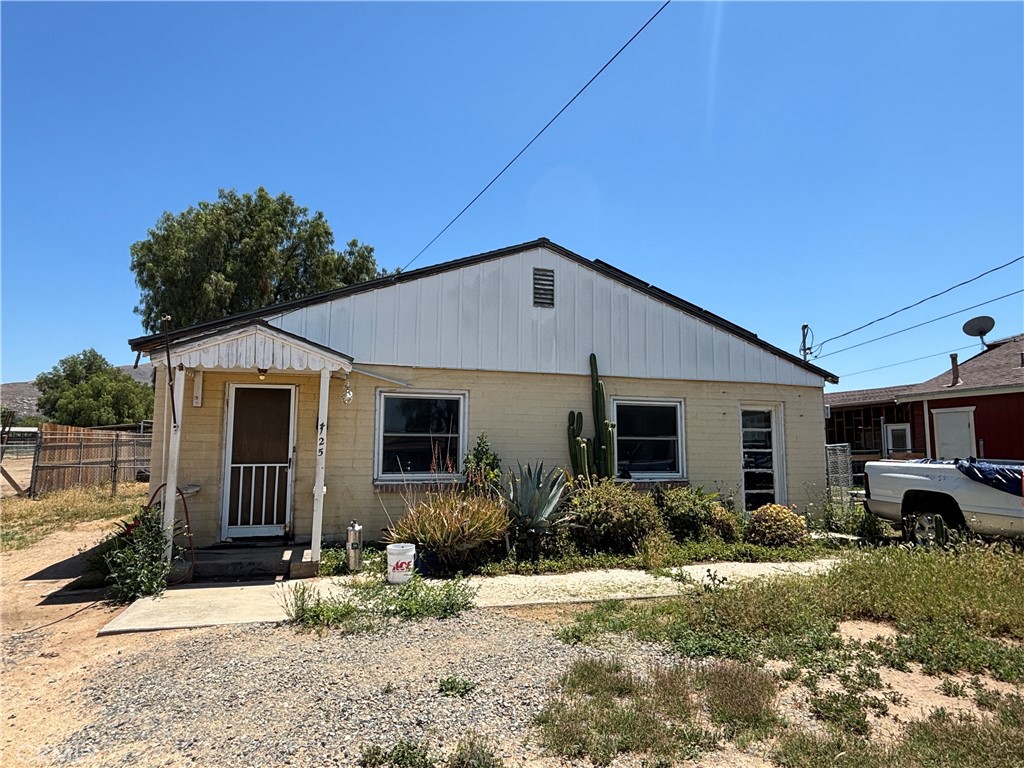 4125 Center Avenue