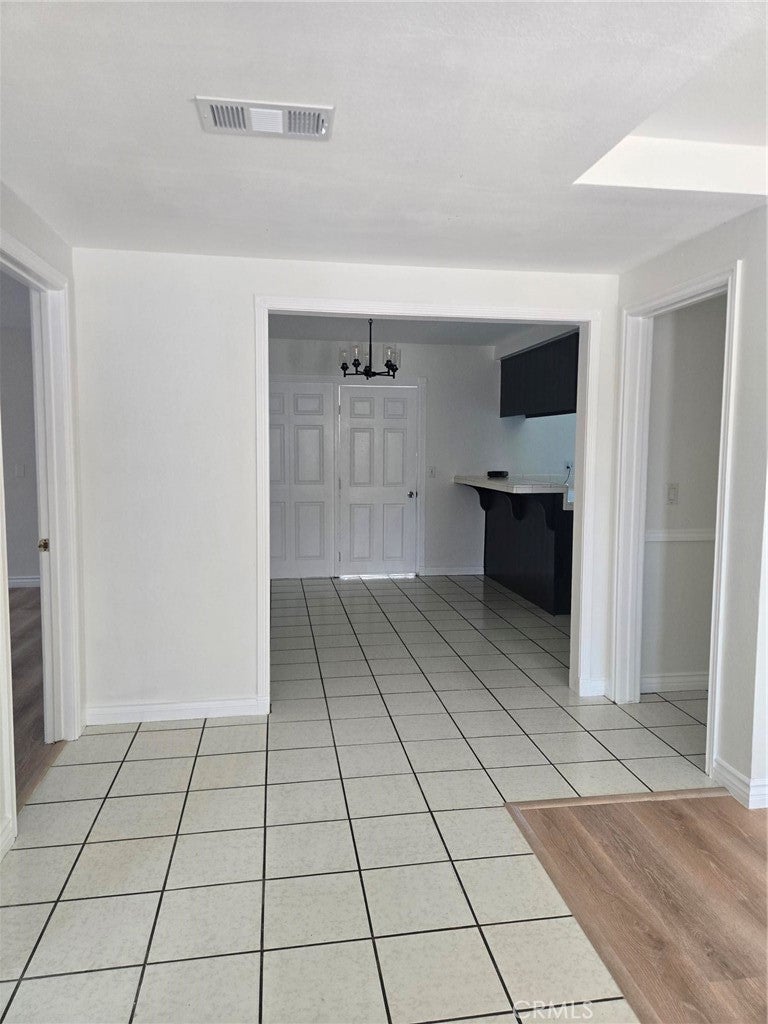 2530 S Rene