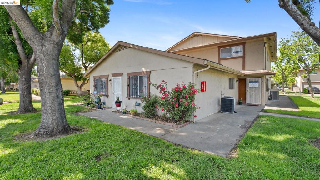 2110 Peppertree 1