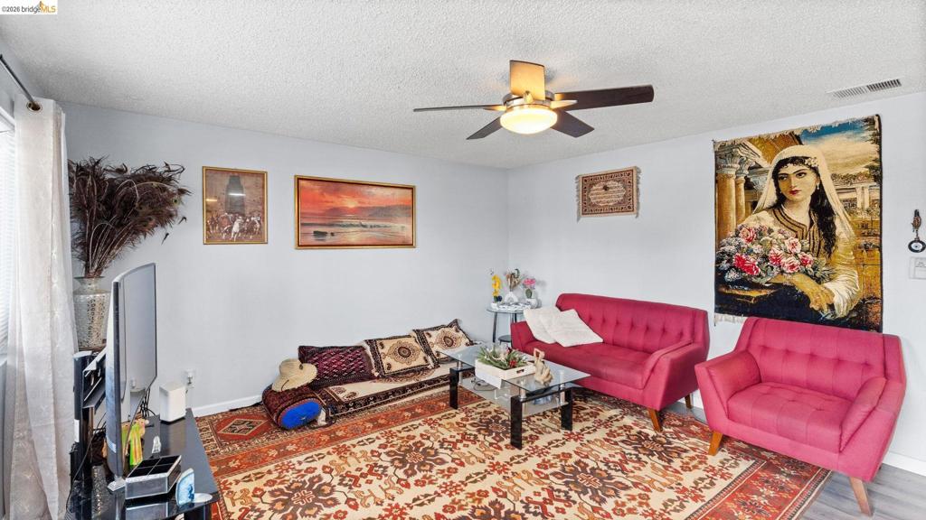 2110 Peppertree 1