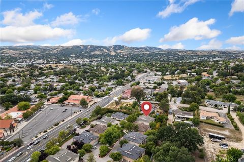 Tiny photo for 817 Marlbank Place, Paso Robles, CA 93446 (MLS # NS26098404)