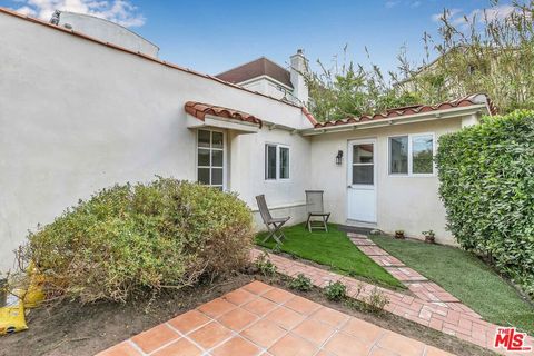 Photo of 746 Ashland Avenue #GH, Santa Monica, CA 90405 (MLS # 26663171)