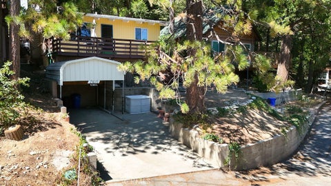 Photo of 23672 Rocky Dell RD, Crestline, CA 92325 (MLS # IG26204152)