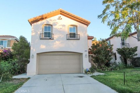 Photo of 19914 Christopher Ln, Saugus, CA 91350 (MLS # PW26068744)
