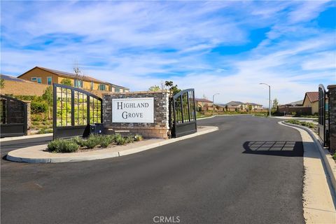 Tiny photo for 12806 Mendocino Ridge Dr, Riverside, CA 92503 (MLS # IG26043350)